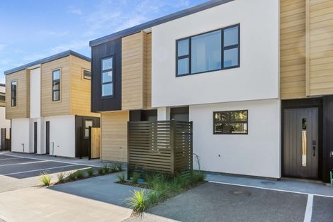 Photo of property in 6/489 Riverside Drive, Fairfield, Lower Hutt, 5011