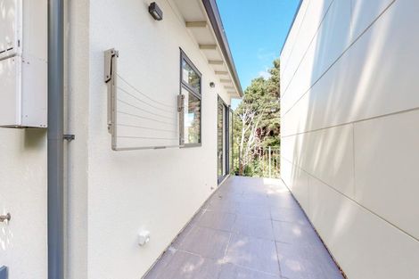 Photo of property in 15 San Sebastian Road, Kelburn, Wellington, 6012