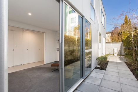 Photo of property in 30 Carlton Mill Road, Merivale, Christchurch, 8014