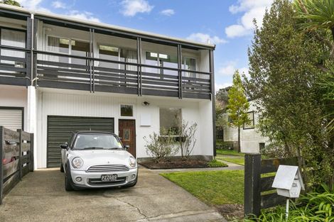 Photo of property in 107a Churton Drive, Churton Park, Wellington, 6037