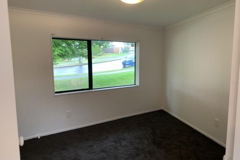 Photo of property in 78 Buscomb Avenue, Henderson, Auckland, 0610