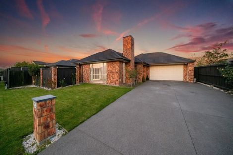 Photo of property in 3 Cyclamen Place, Aidanfield, Christchurch, 8025