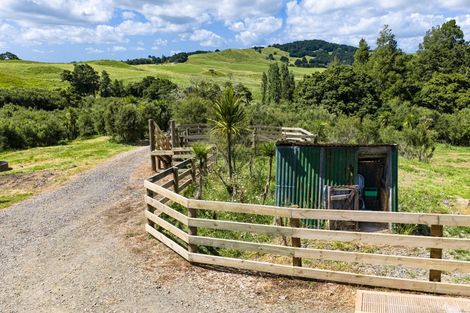 Photo of property in 149 Whaka Street, Maungaturoto, 0583