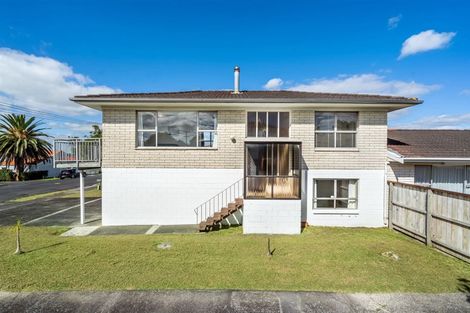 Photo of property in 1/3 Argyle Terrace, Milford, Auckland, 0620