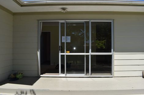 Photo of property in 2/20 Northcote Road, Takapuna, Auckland, 0622