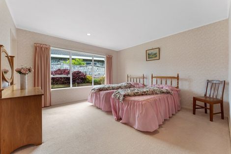 Photo of property in 4 Frank Frethey Place, Highlands Park, New Plymouth, 4312