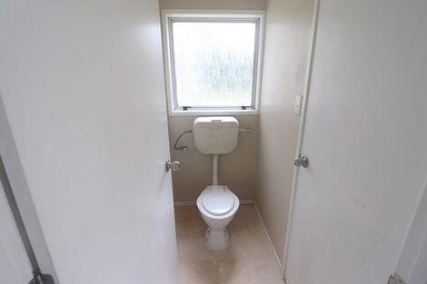 Photo of property in 4 Teviot Place, Totara Vale, Auckland, 0629