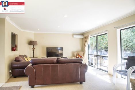 Photo of property in 20 Sunvista Avenue, Oteha, Auckland, 0632