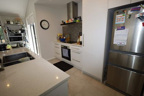 Photo of property in 50 Parau Drive, Bethlehem, Tauranga, 3110