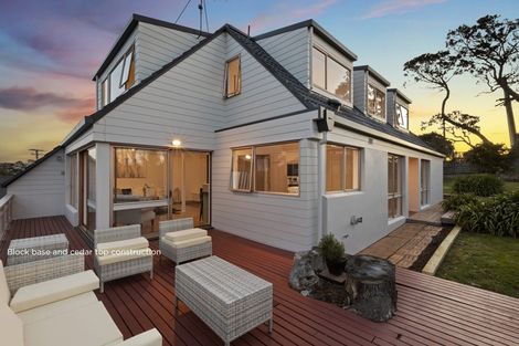 Photo of property in 175 Bleakhouse Road, Mellons Bay, Auckland, 2014