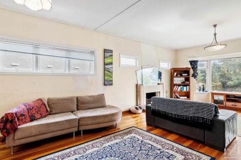 Photo of property in 120 Hutchinson Avenue, New Lynn, Auckland, 0600