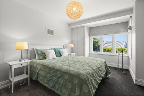 Photo of property in 2 Sealy Road, Bluff Hill, Napier, 4110