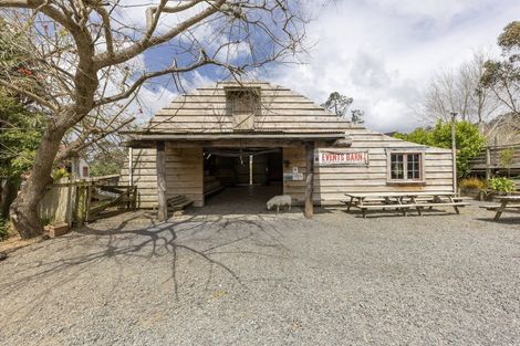 Photo of property in 308 Henderson Valley Road, Henderson Valley, Auckland, 0612