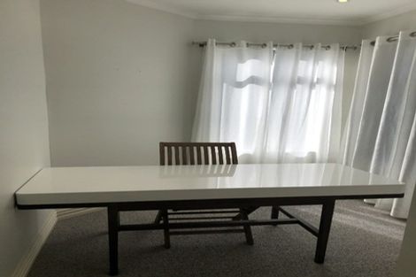 Photo of property in 118 Bleakhouse Road, Mellons Bay, Auckland, 2014