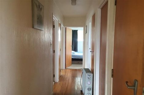 Photo of property in 12 Brunner Road, Glen Eden, Auckland, 0602