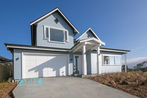 Photo of property in 12 Tauwaka Crescent, Riverhead, 0820