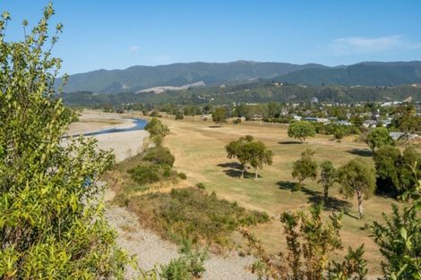 Photo of property in 100 Riverstone Drive, Riverstone Terraces, Upper Hutt, 5018