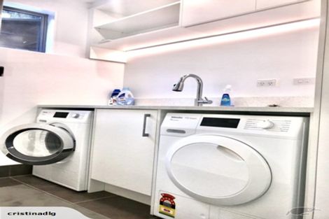 Photo of property in 119 Beach Road, Castor Bay, Auckland, 0620