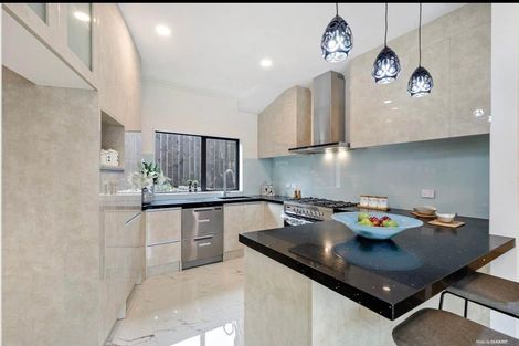 Photo of property in 24a Styca Place, Sunnyvale, Auckland, 0612