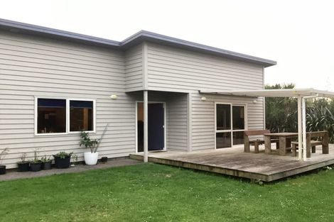 Photo of property in 7 Cumming Street, Okato, 4335