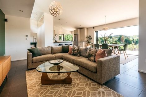 Photo of property in 62 Onetangi Road, Waiheke Island, 1971