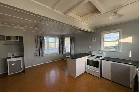 Photo of property in 206 Coronation Avenue, Welbourn, New Plymouth, 4310