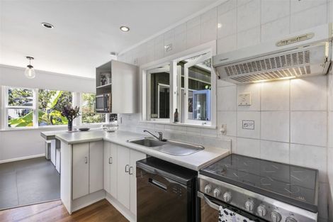 Photo of property in 75 Saffron Street, Birkdale, Auckland, 0626