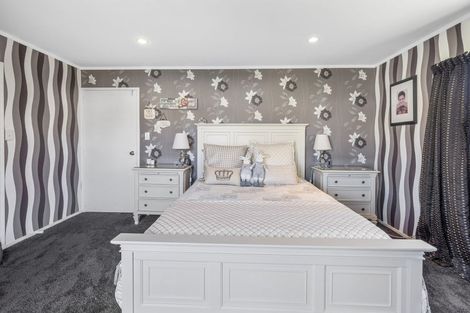 Photo of property in 8 Takahe Place, Matua, Tauranga, 3110