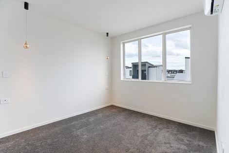 Photo of property in 16 Corporal Street, Papakura, 2110