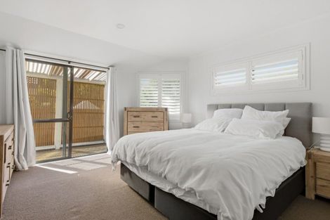 Photo of property in 32 Webb Place, Papamoa Beach, Papamoa, 3118