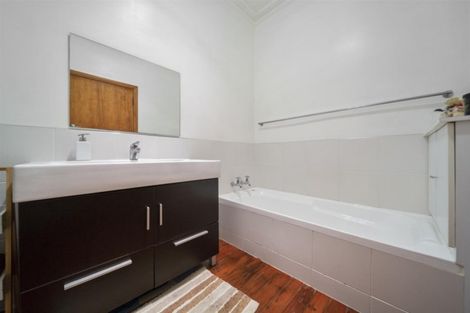 Photo of property in 77 Camberwell Road, Hawera, 4610