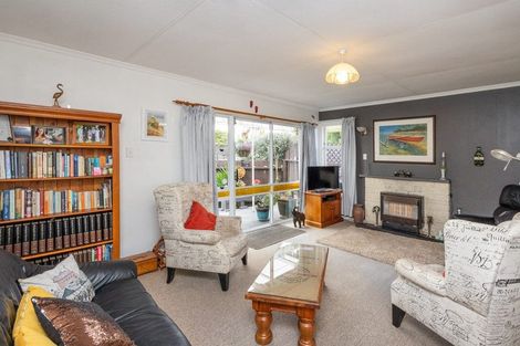Photo of property in 14 Brightwater Terrace, Terrace End, Palmerston North, 4410