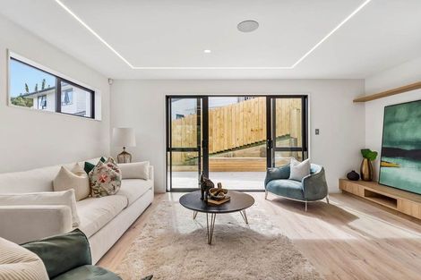 Photo of property in 116c Oaktree Avenue, Browns Bay, Auckland, 0630