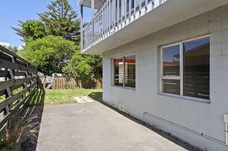 Photo of property in 175a Queens Drive, Lyall Bay, Wellington, 6022