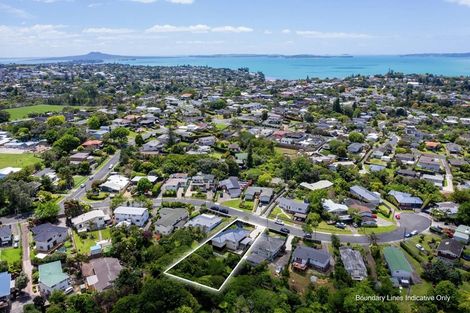 Photo of property in 25 Trelawn Place, Cockle Bay, Auckland, 2014