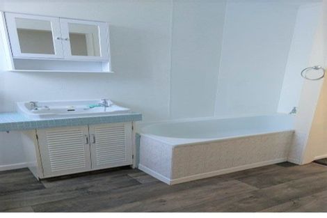 Photo of property in 7 Terrace Road, Titahi Bay, Porirua, 5022