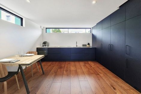 Photo of property in 99b Webb Street, Mount Cook, Wellington, 6011