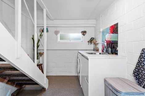 Photo of property in 12a Seaview Road, Otumoetai, Tauranga, 3110