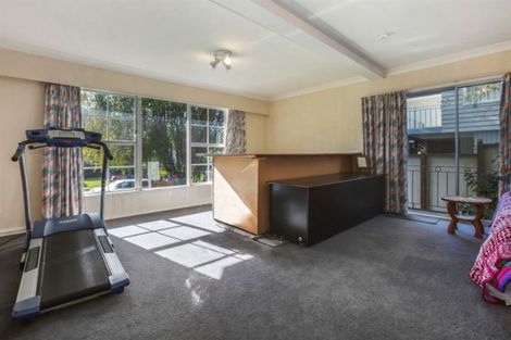 Photo of property in 12 Balliol Drive, Tawa, Wellington, 5028