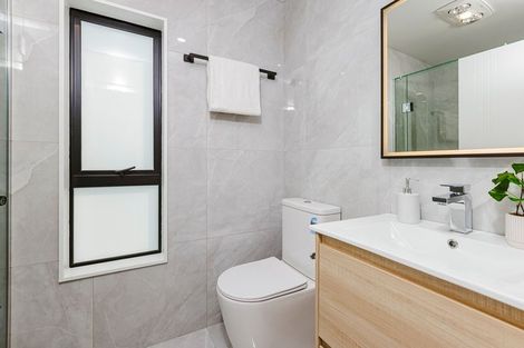 Photo of property in 16b Smedley Street, Manurewa, Auckland, 2102