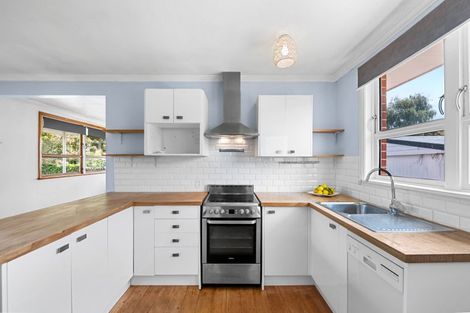 Photo of property in 28 Henry Street, Ebdentown, Upper Hutt, 5018