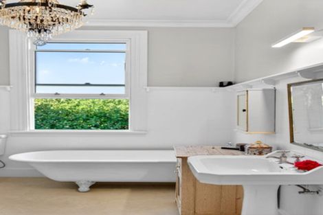 Photo of property in 14 Campbell Drive, Martinborough, 5711