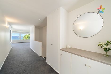 Photo of property in 18 Korokoro Road, Korokoro, Lower Hutt, 5012