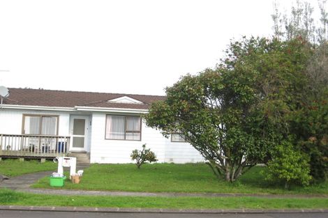 Photo of property in 1 Darren Crescent, Half Moon Bay, Auckland, 2012