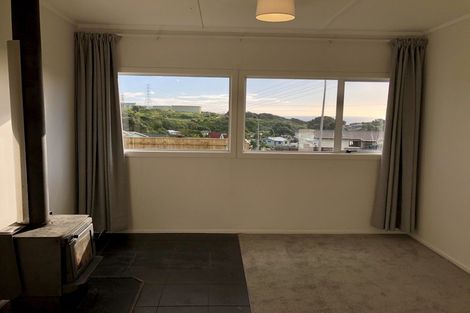 Photo of property in 24 Tahurangi Place, Spotswood, New Plymouth, 4310