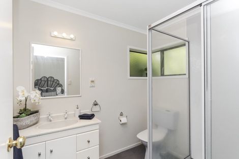 Photo of property in 19 Karina Road, Merrilands, New Plymouth, 4312