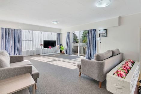 Photo of property in 7 Spence Road, Henderson, Auckland, 0612