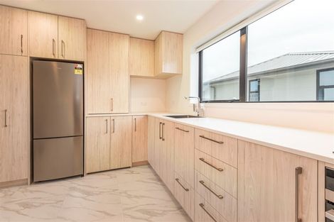 Photo of property in 9/180 Marine Parade, New Brighton, Christchurch, 8083