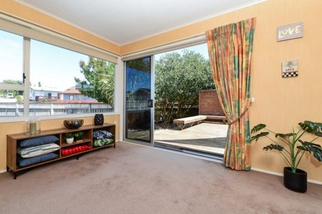 Photo of property in 5 Millar Place, Nawton, Hamilton, 3200