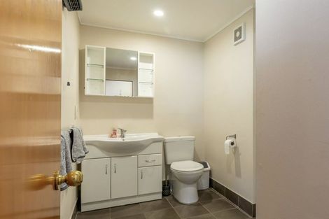 Photo of property in 1/42 Hallenstein Street, Queenstown, 9300